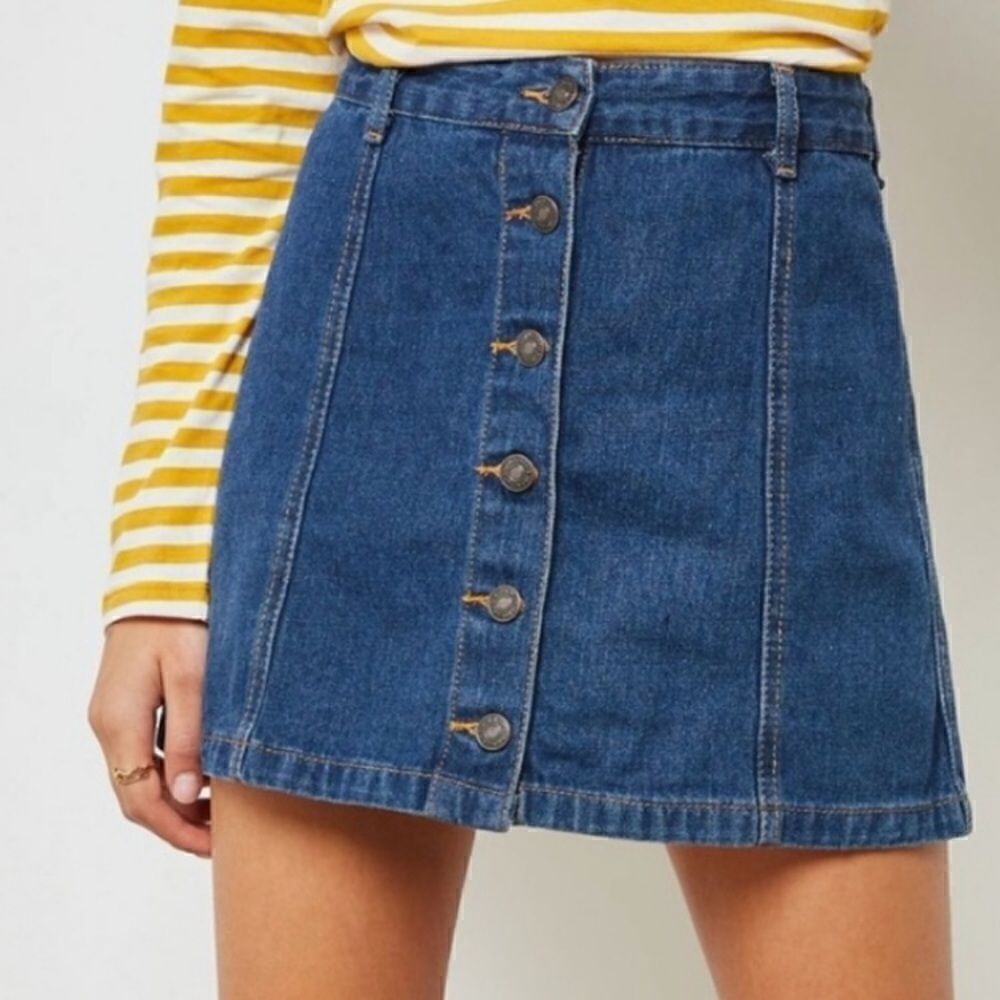 Forever 21 button front denim miniskirt 27